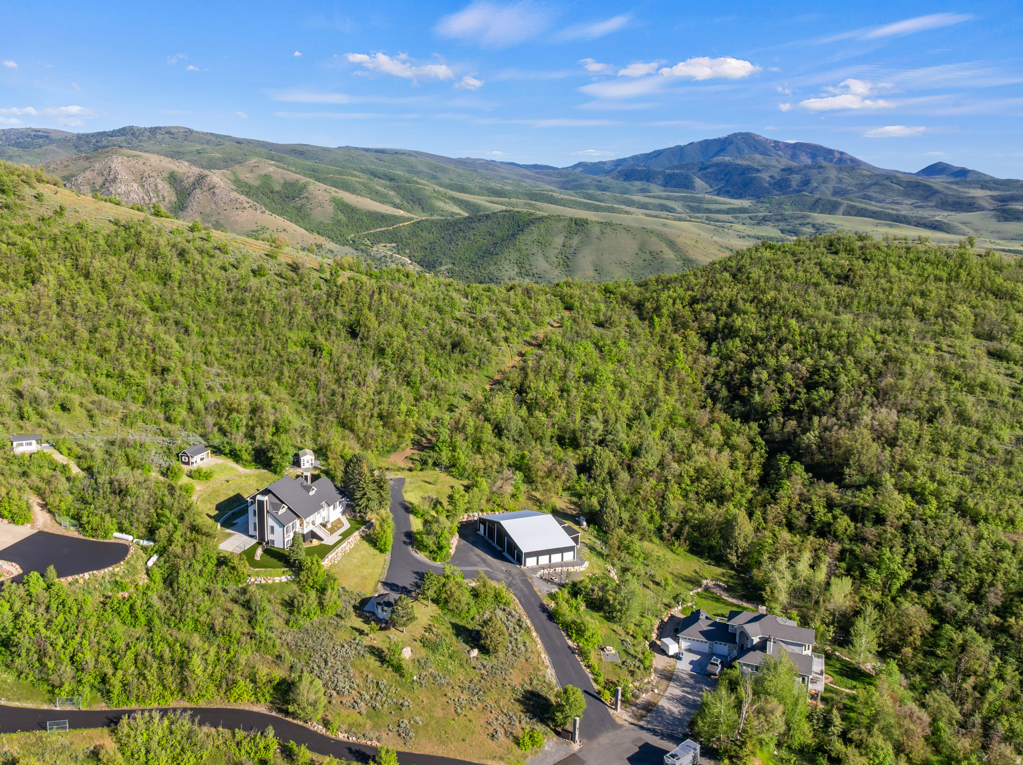 GREEN HILL COUNTRY - Residential