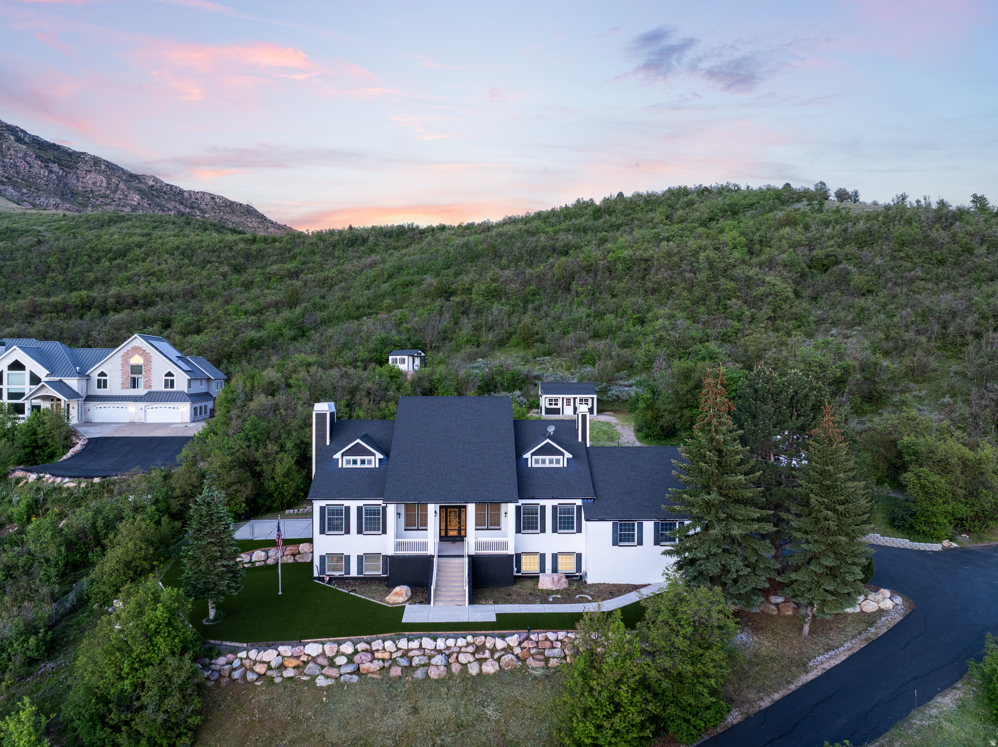 GREEN HILL COUNTRY - Residential