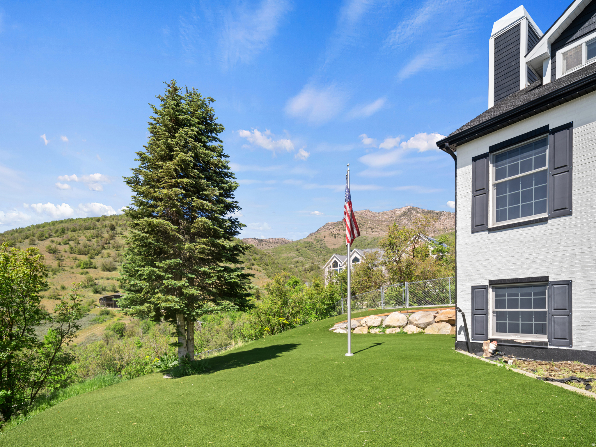 GREEN HILL COUNTRY - Residential