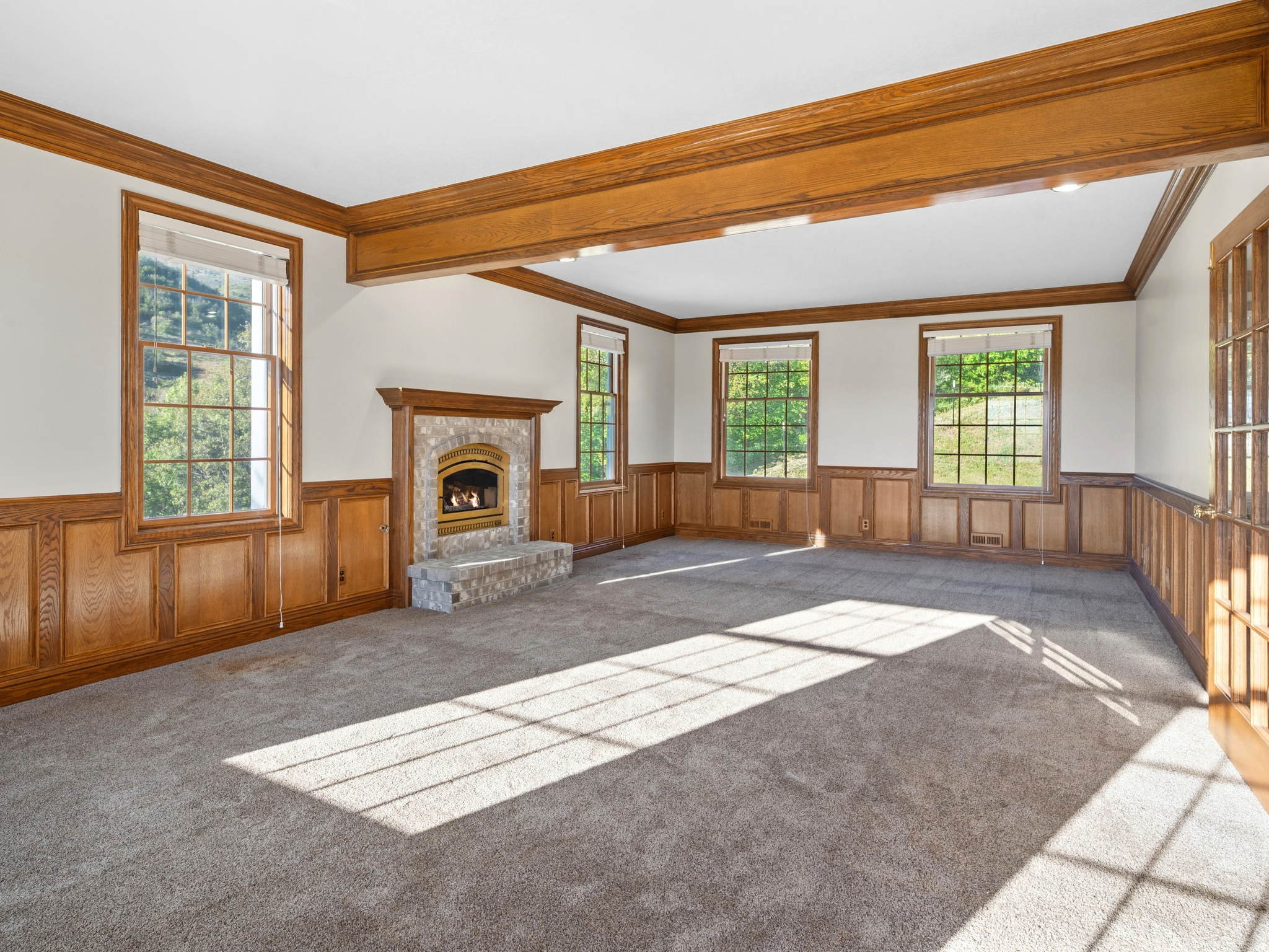 GREEN HILL COUNTRY - Residential