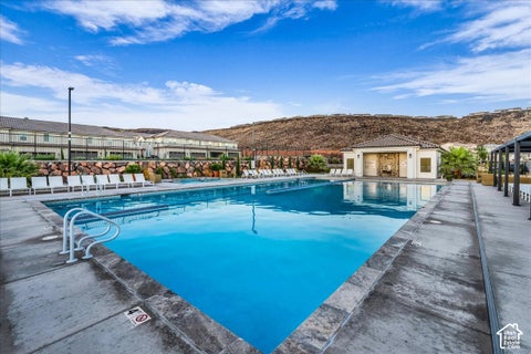 Tiny photo for 2310 E ARENA ROJA DR, Washington, UT 84780 (MLS # 2187385)