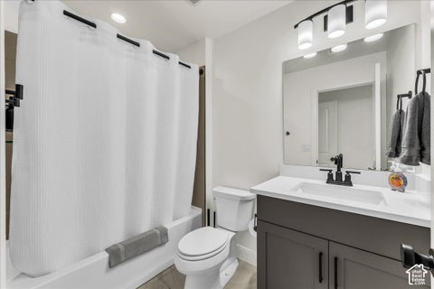 Tiny photo for 2310 E ARENA ROJA DR, Washington, UT 84780 (MLS # 2187385)