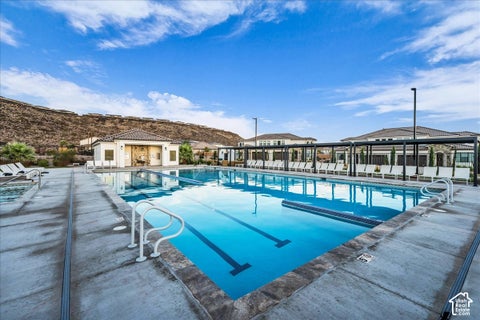 Tiny photo for 2310 E ARENA ROJA DR, Washington, UT 84780 (MLS # 2187385)