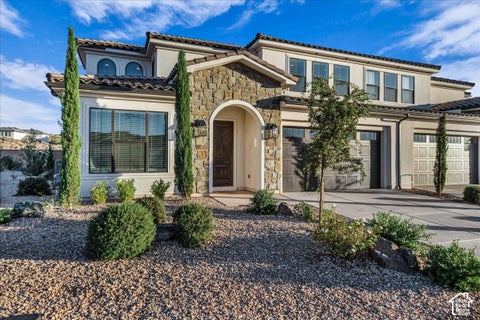Tiny photo for 2310 E ARENA ROJA DR, Washington, UT 84780 (MLS # 2187385)