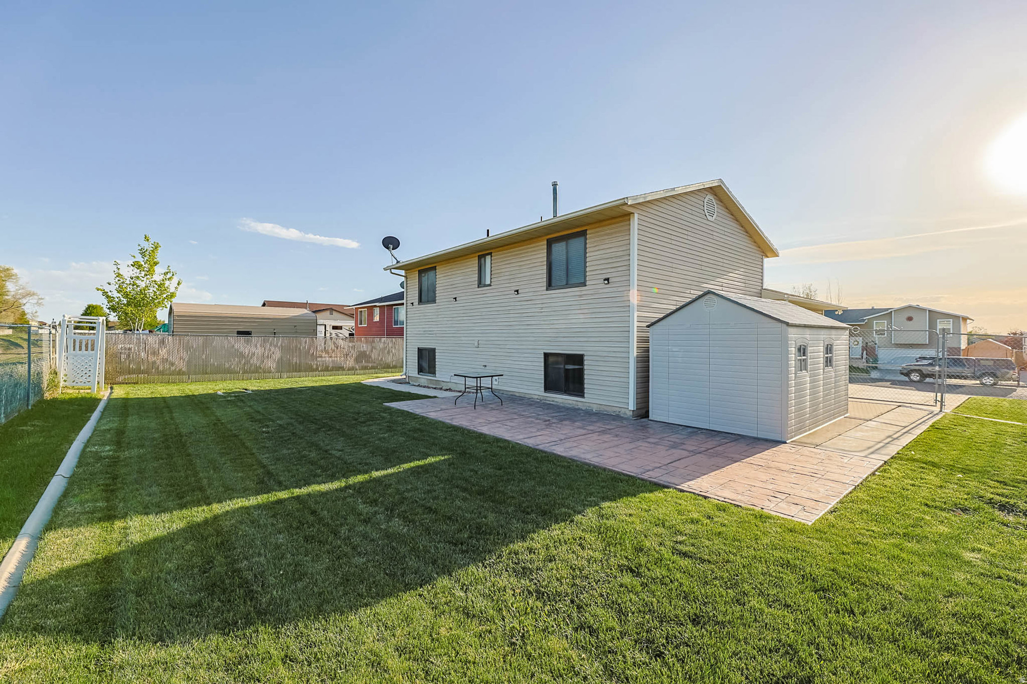 ALAND OF HONEY - Residential