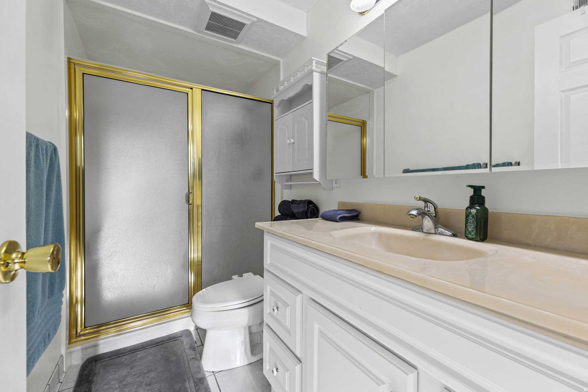 ALAND OF HONEY - Residential