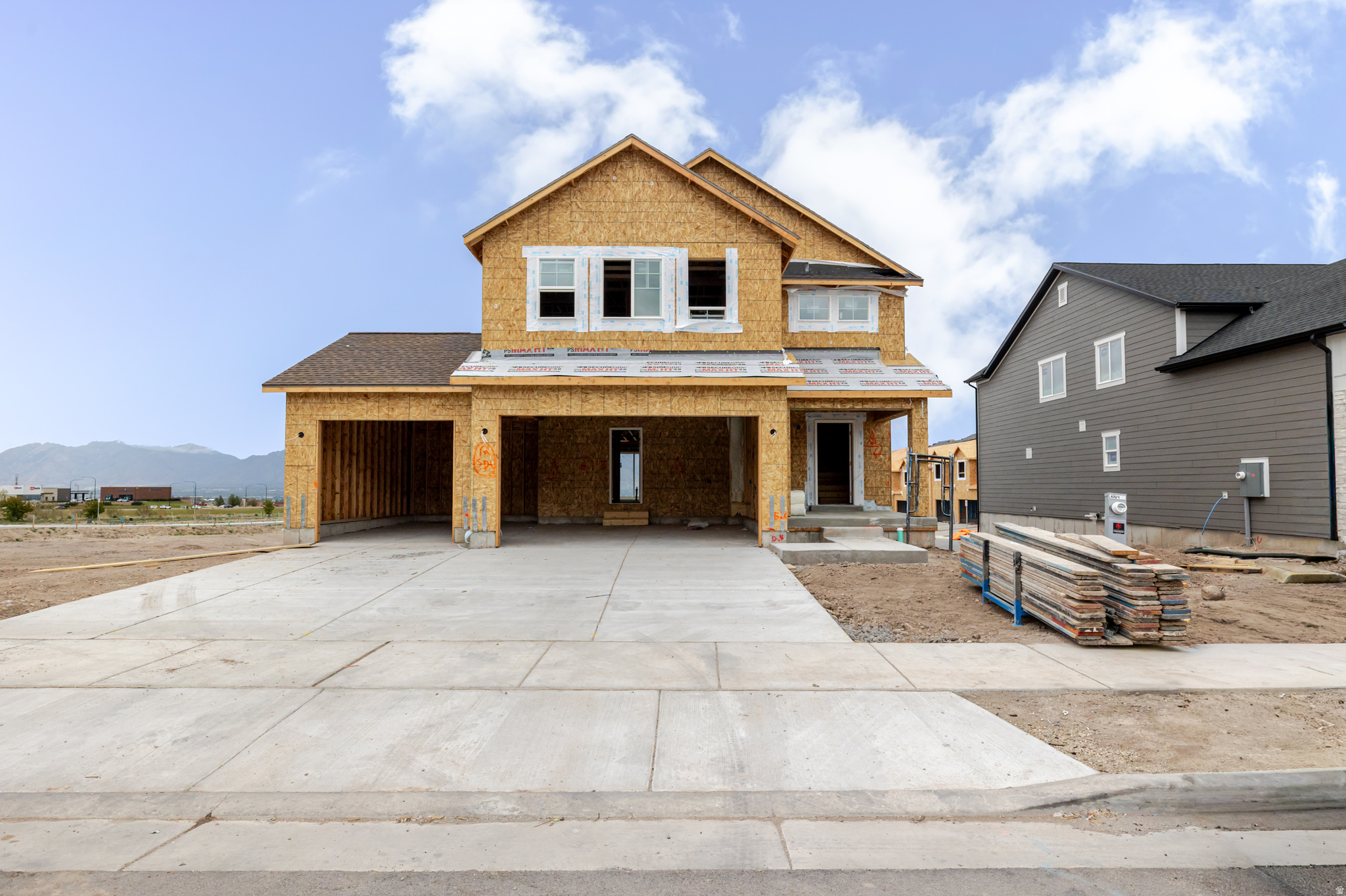 MOUNTAIN RIDGE - Residential