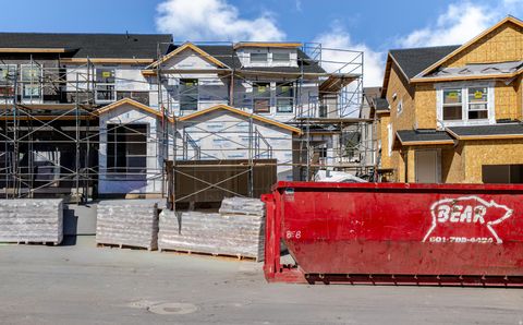 Photo of 1538 W BANNER DR #812, Saratoga Springs, UT 84045 (MLS # 2136007)