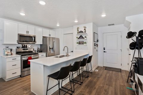 Tiny photo for 948 E HERCULES CT #179, Layton, UT 84040 (MLS # 2136290)