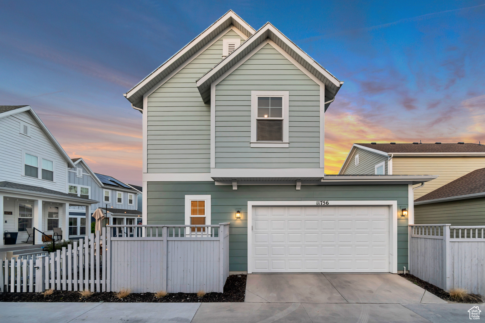 DAYBREAK - Residential