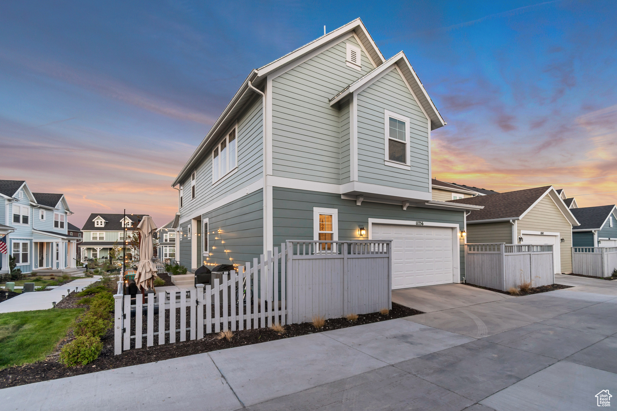 DAYBREAK - Residential