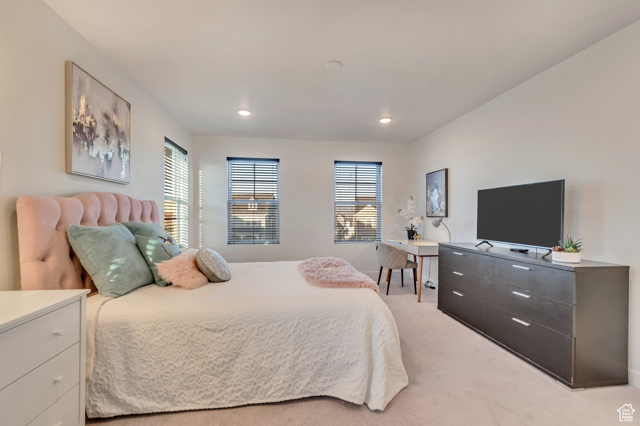 DAYBREAK - Residential