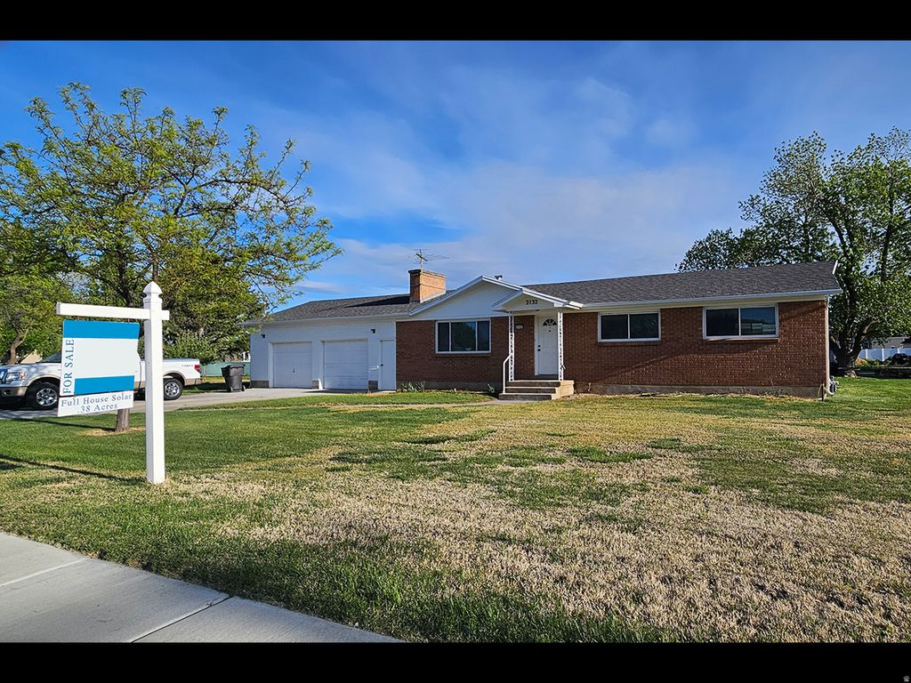 Photo of 2132 W 800 N, Clinton, UT 84015 (MLS # 2151765)