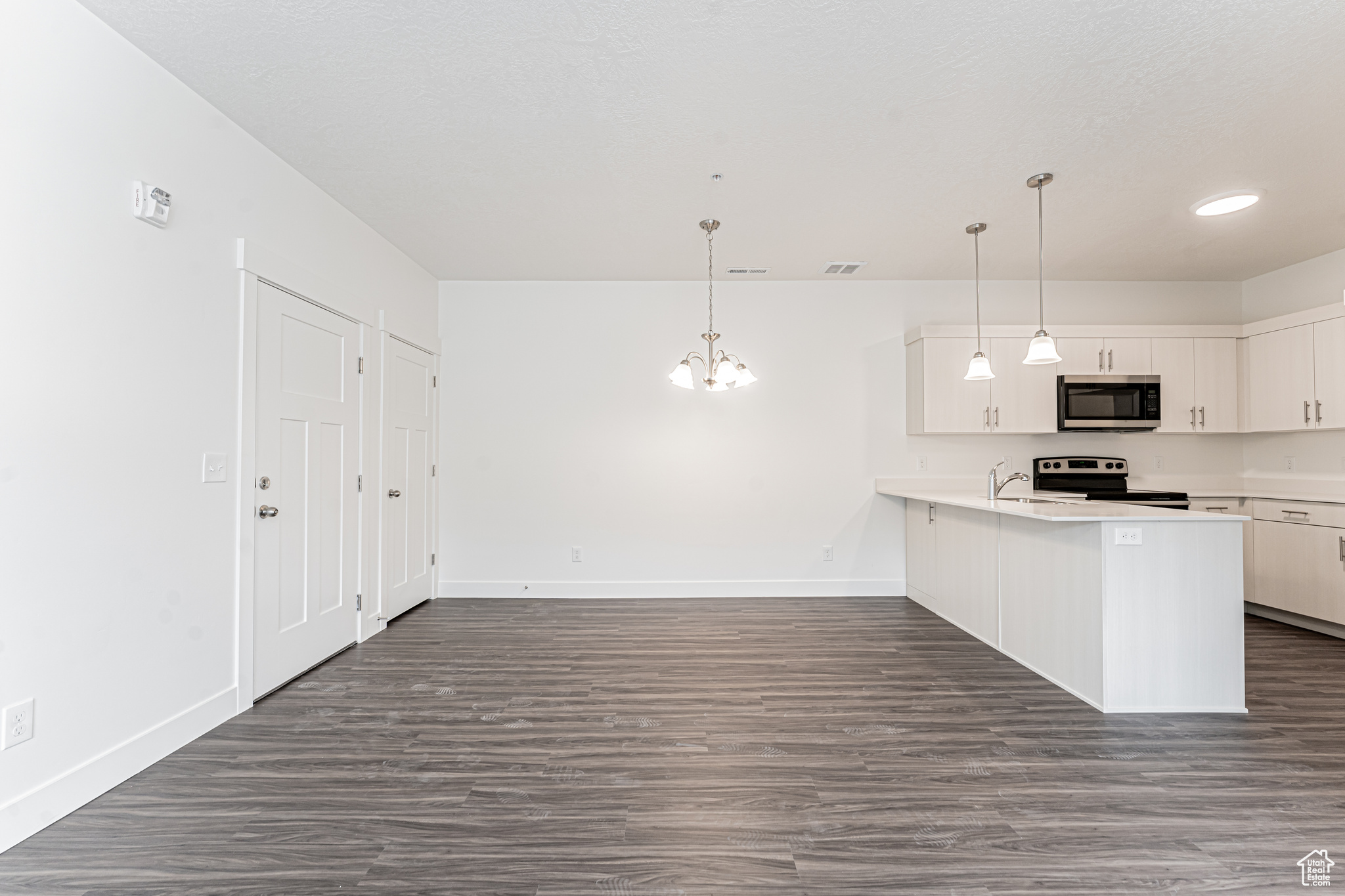 13688 S Hanley Ln #JJ203, Riverton, Utah image 3