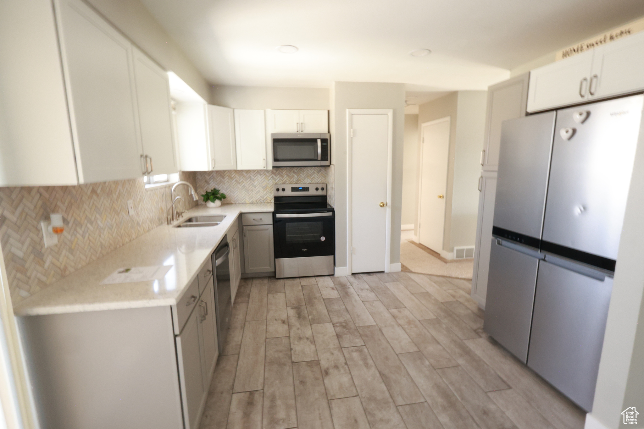 MISTY HILLS - Residential