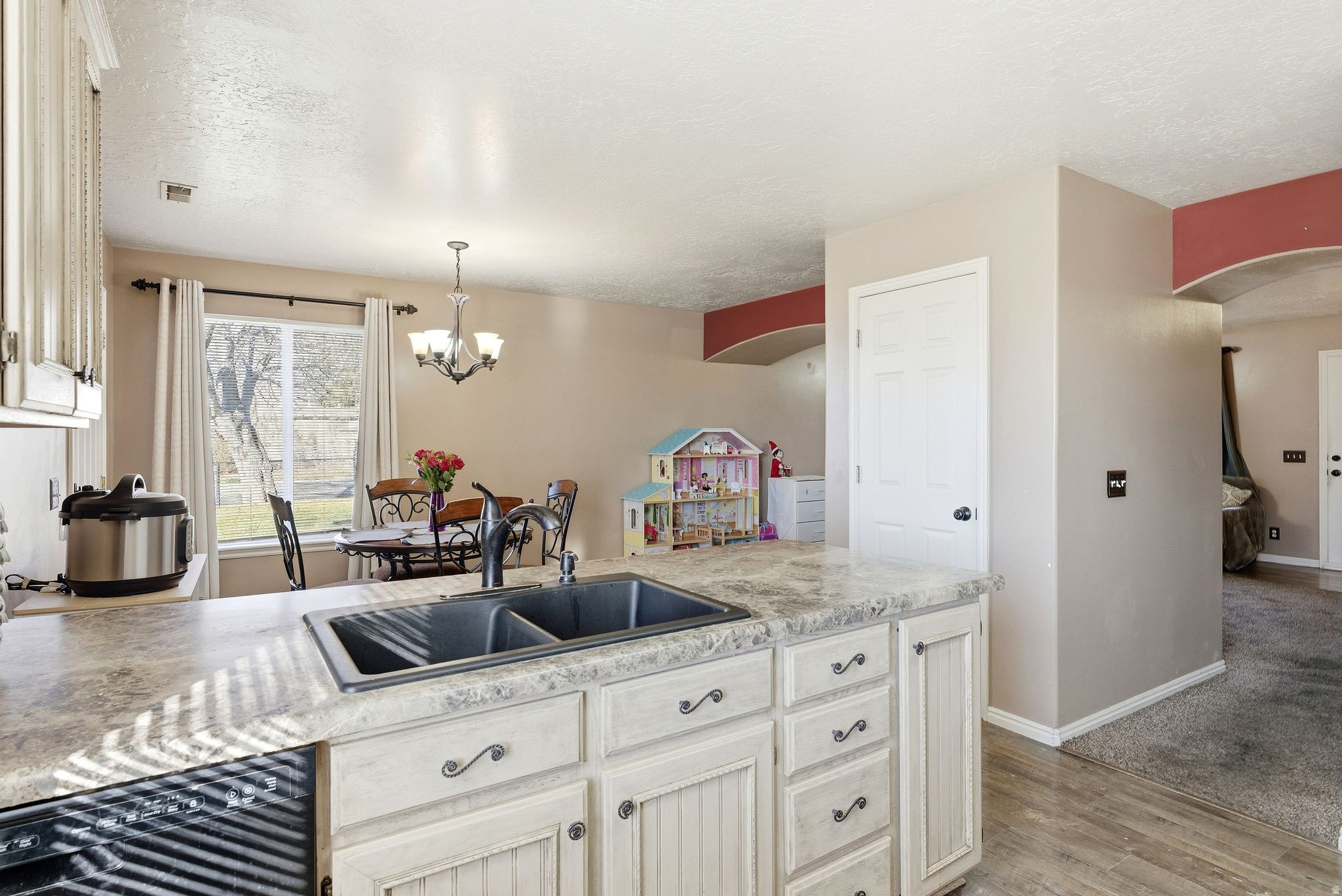 ASPEN VILLAGE TOWNHO - Residential