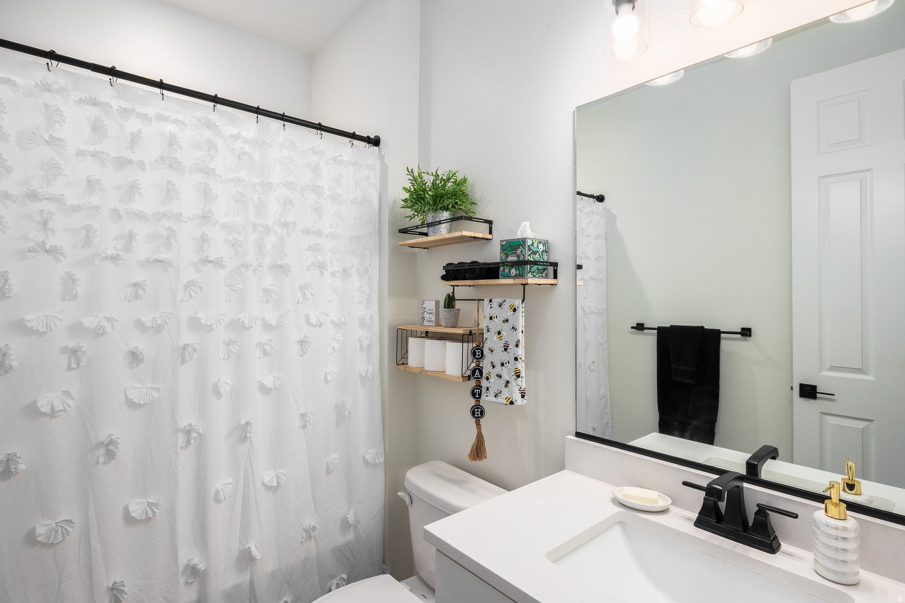 PONY EXPRESS ESTATES - Residential