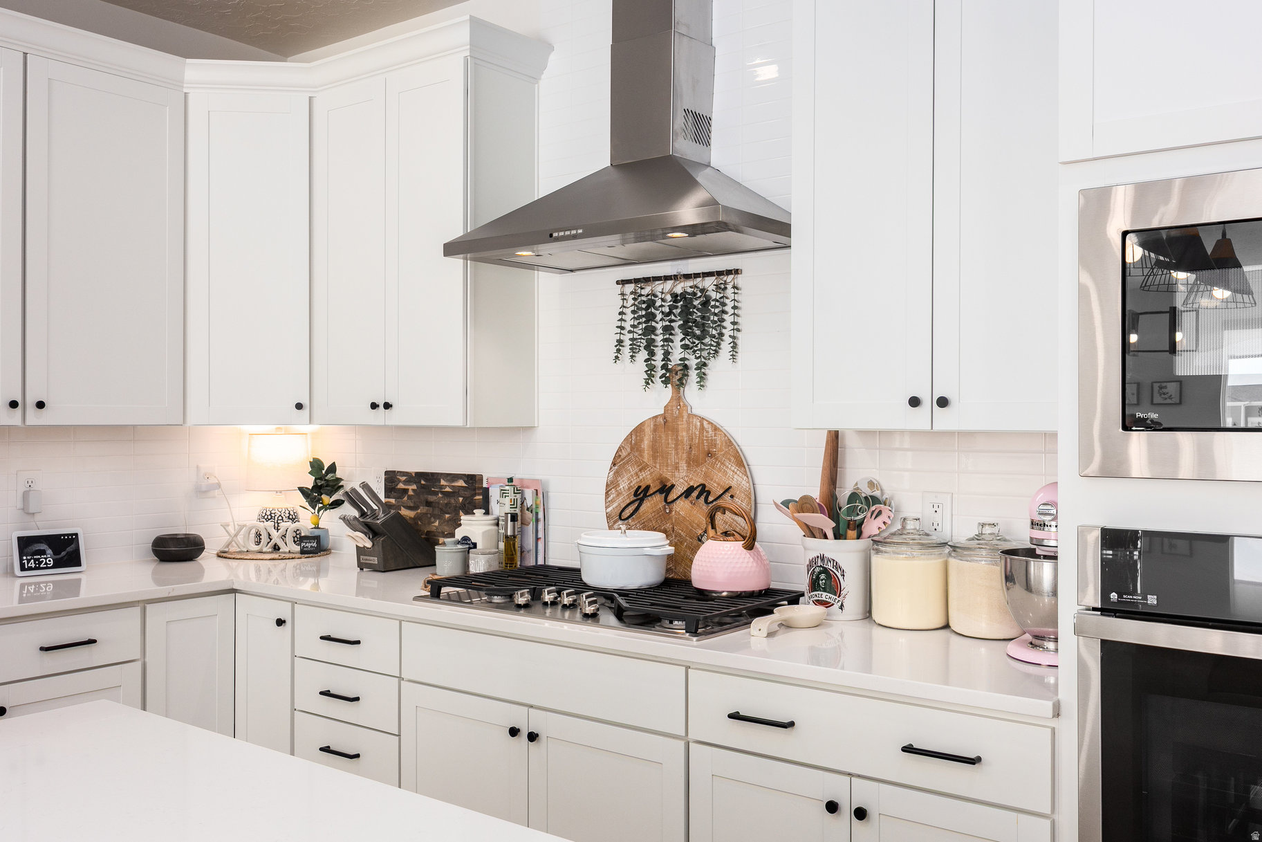 PONY EXPRESS ESTATES - Residential