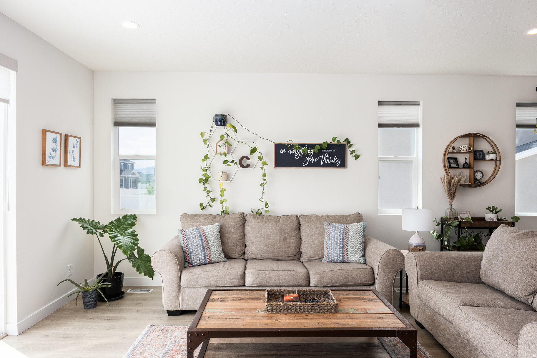 PONY EXPRESS ESTATES - Residential