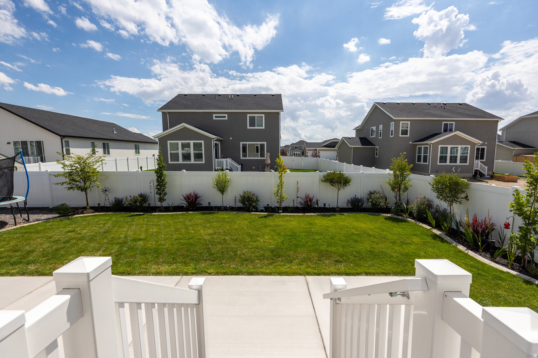 PONY EXPRESS ESTATES - Residential