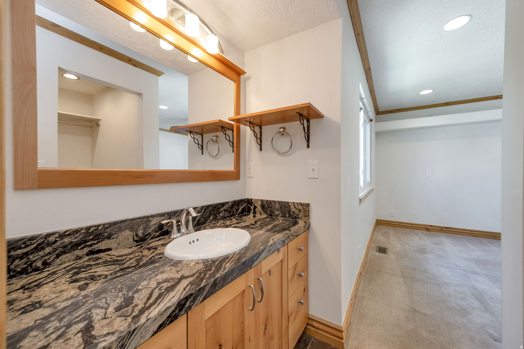 SOUTH MEADOW - Residential