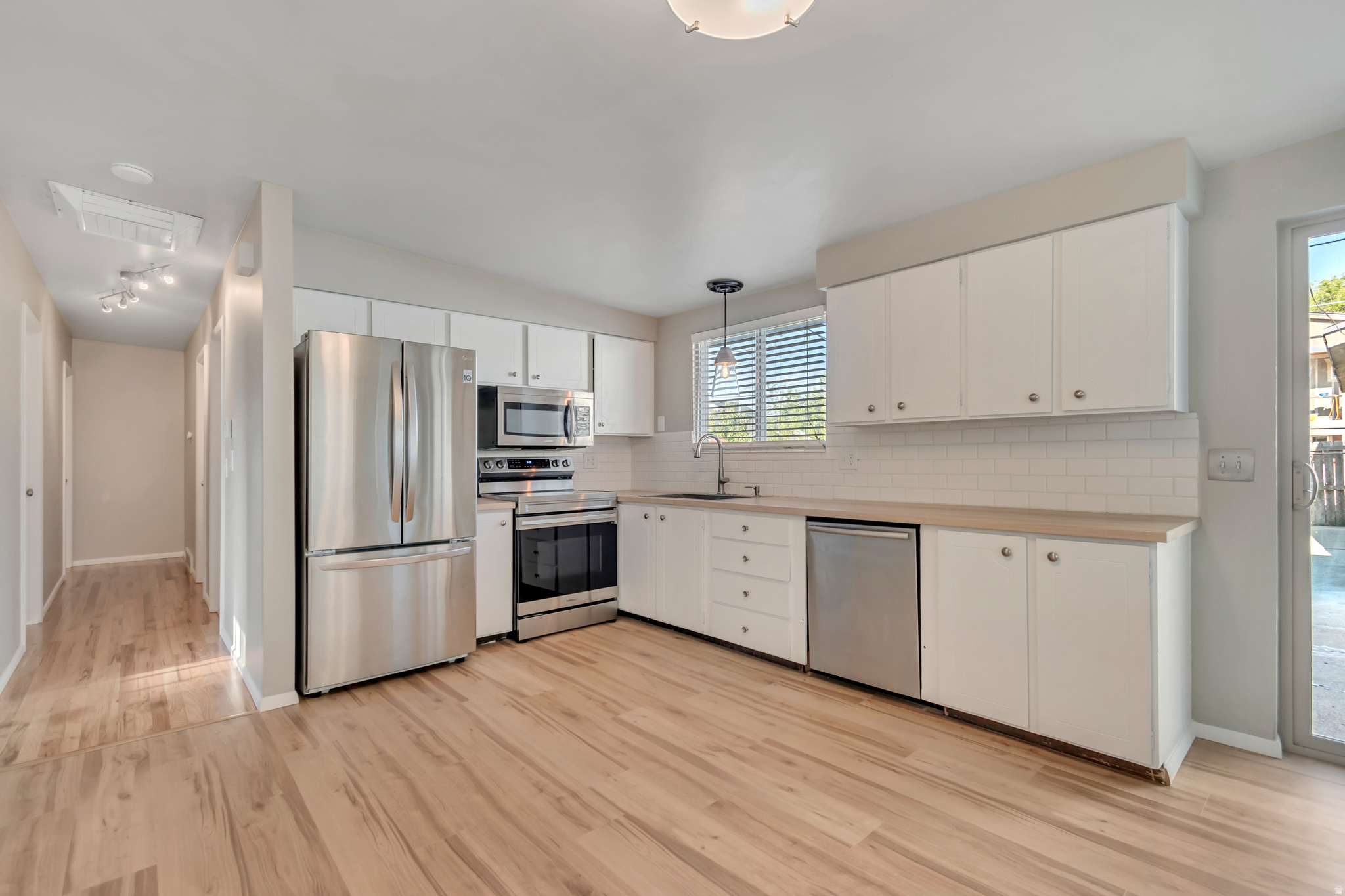 MEADOWS - Residential