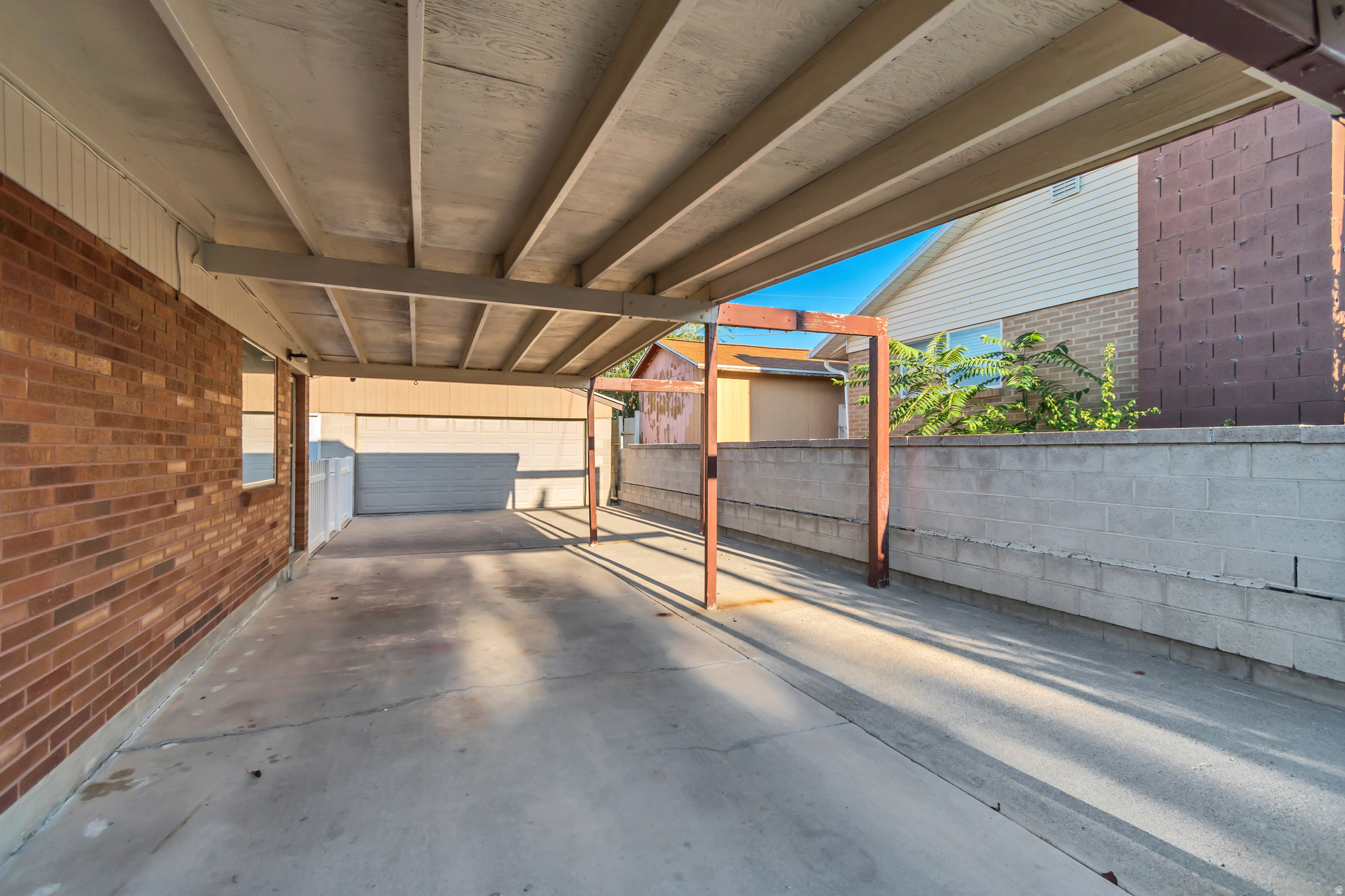 MEADOWS - Residential