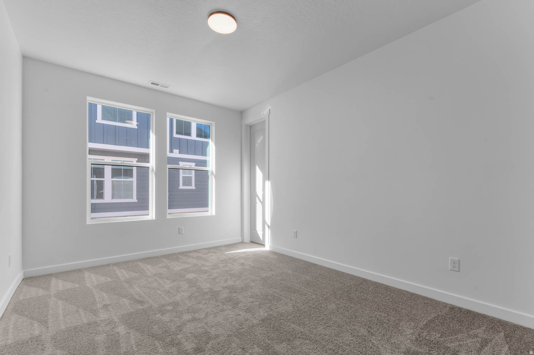 BROADVIEW SHORES COTTAGES 806 - Residential