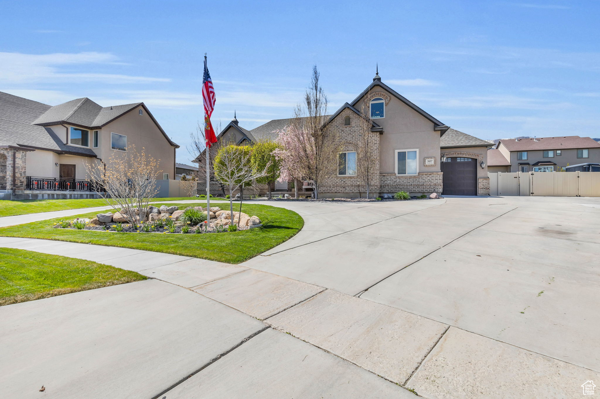 3857 S Windlass Rd, Saratoga Springs, Utah image 2