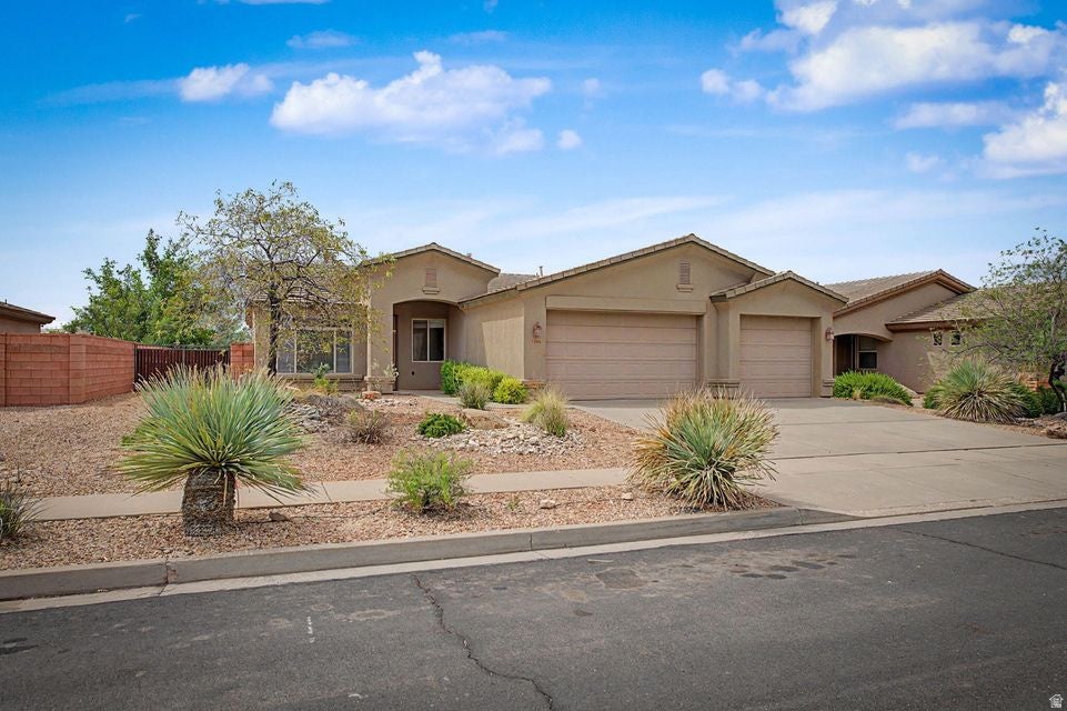 Photo of 3296 E HIDDEN SPRINGS DR, Washington, UT 84780 (MLS # 2177249)