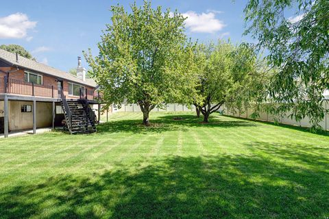Tiny photo for 461 E 2175 N, North Ogden, UT 84414 (MLS # 2153870)