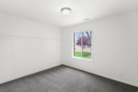 Tiny photo for 461 E 2175 N, North Ogden, UT 84414 (MLS # 2153870)