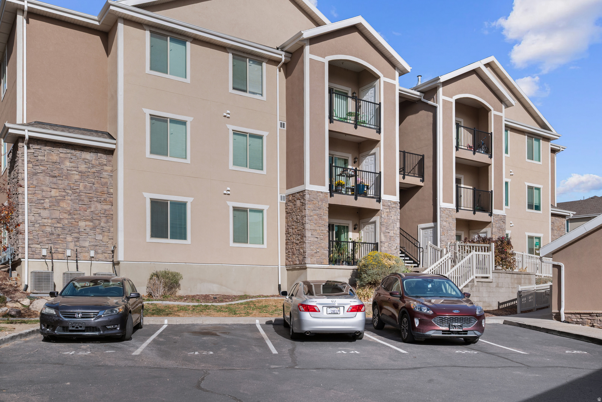 HARVEST HILL - Residential