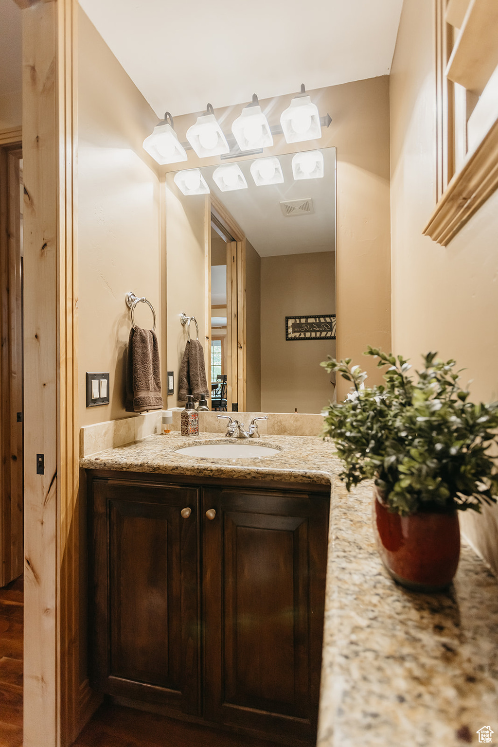 CANYON LINKS - Residential