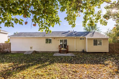 Tiny photo for 672 S 780 W, Lehi, UT 84043 (MLS # 2119229)