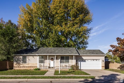 Photo of 672 S 780 W, Lehi, UT 84043 (MLS # 2119229)