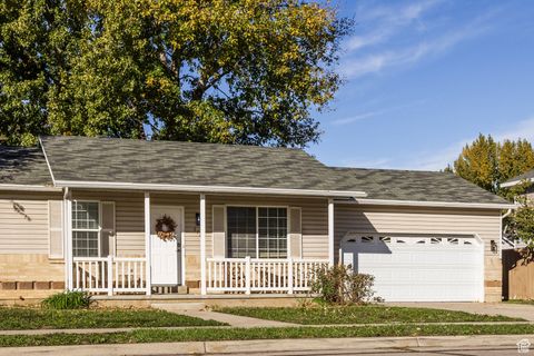 Tiny photo for 672 S 780 W, Lehi, UT 84043 (MLS # 2119229)
