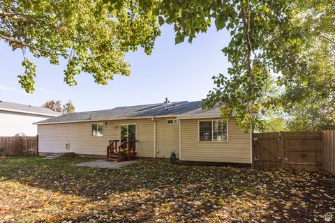Tiny photo for 672 S 780 W, Lehi, UT 84043 (MLS # 2119229)