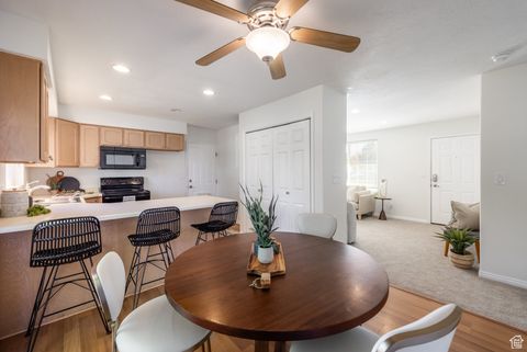 Tiny photo for 672 S 780 W, Lehi, UT 84043 (MLS # 2119229)