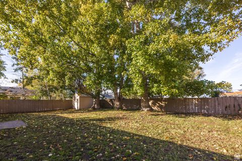 Tiny photo for 672 S 780 W, Lehi, UT 84043 (MLS # 2119229)