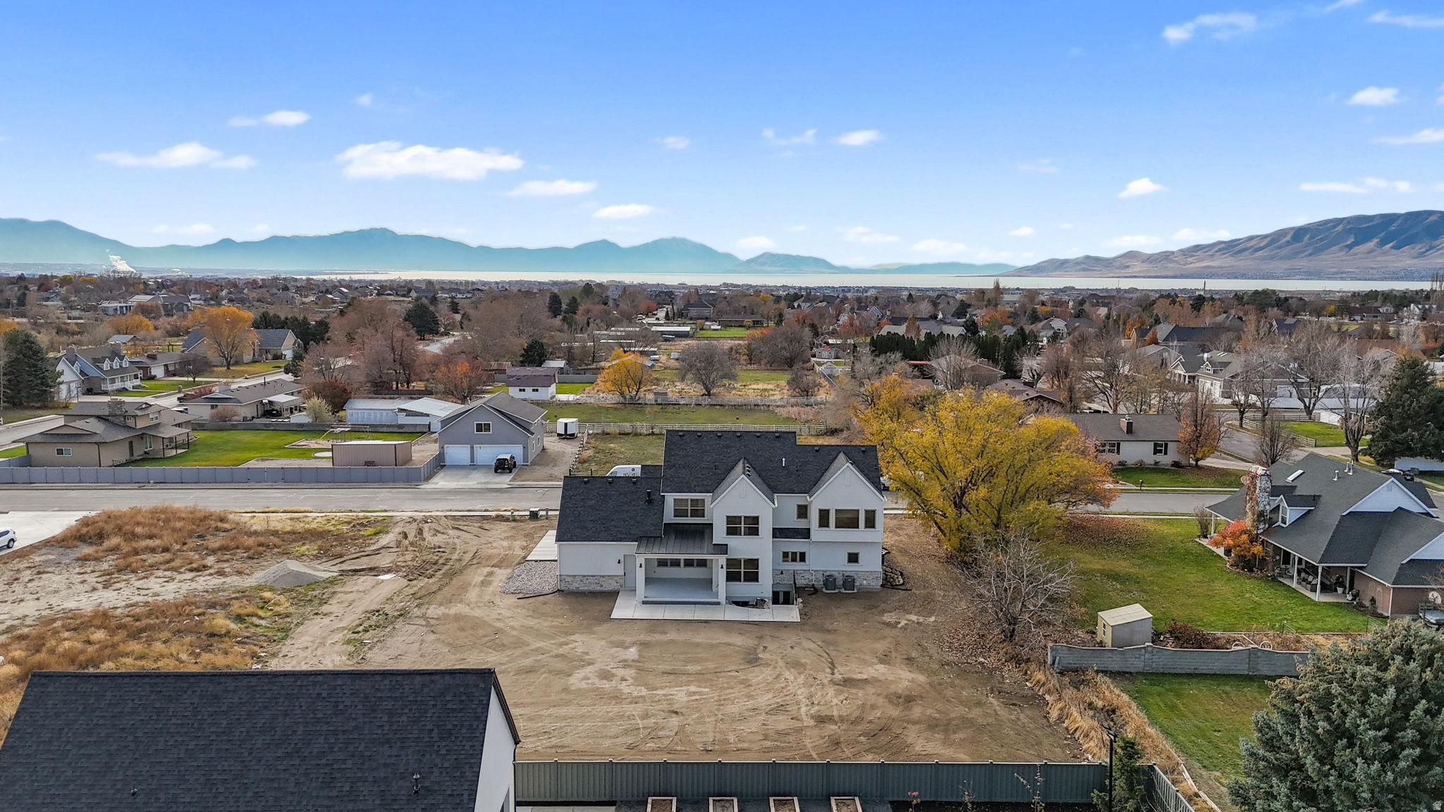 HIGHLAND HOLLOWS - Residential