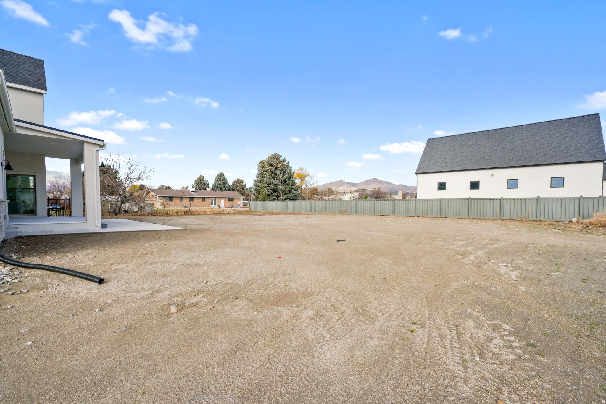 HIGHLAND HOLLOWS - Residential