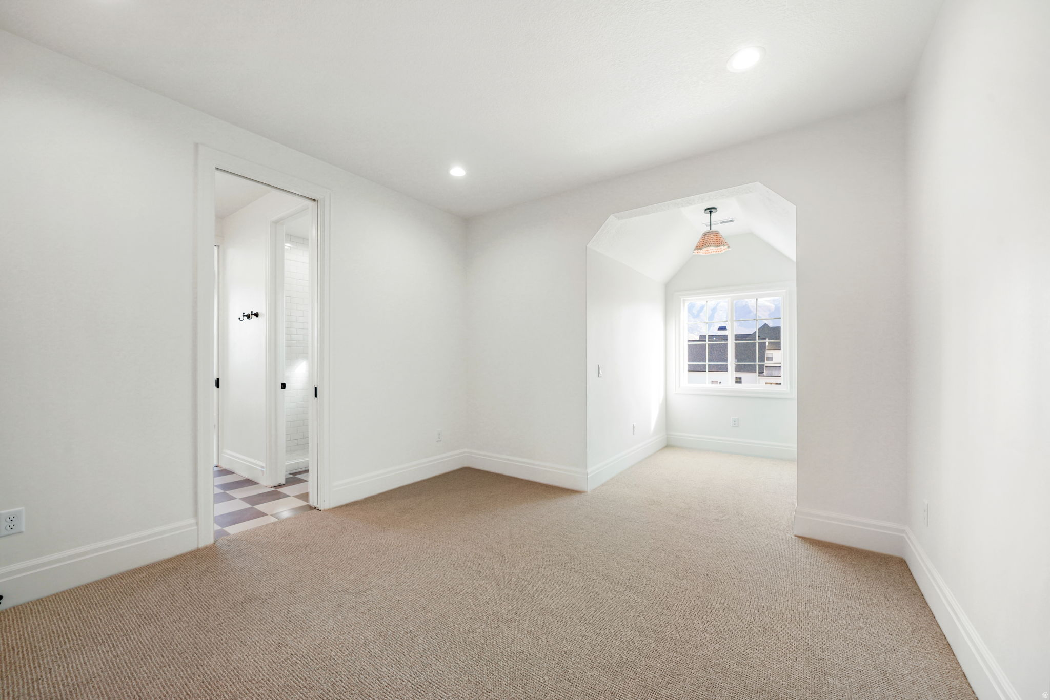 HIGHLAND HOLLOWS - Residential