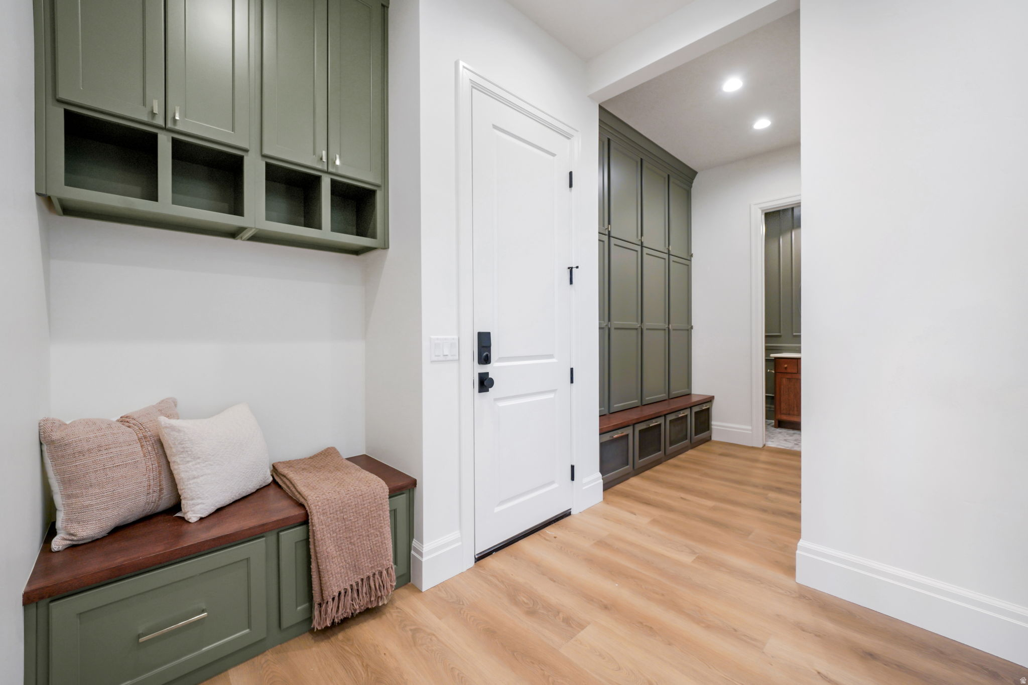 HIGHLAND HOLLOWS - Residential