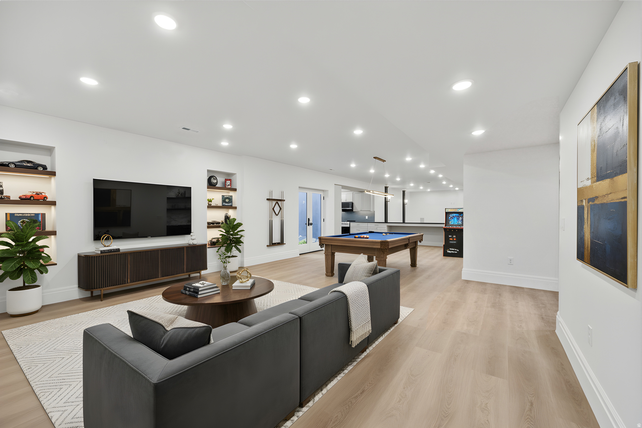 HIGHLAND HOLLOWS - Residential