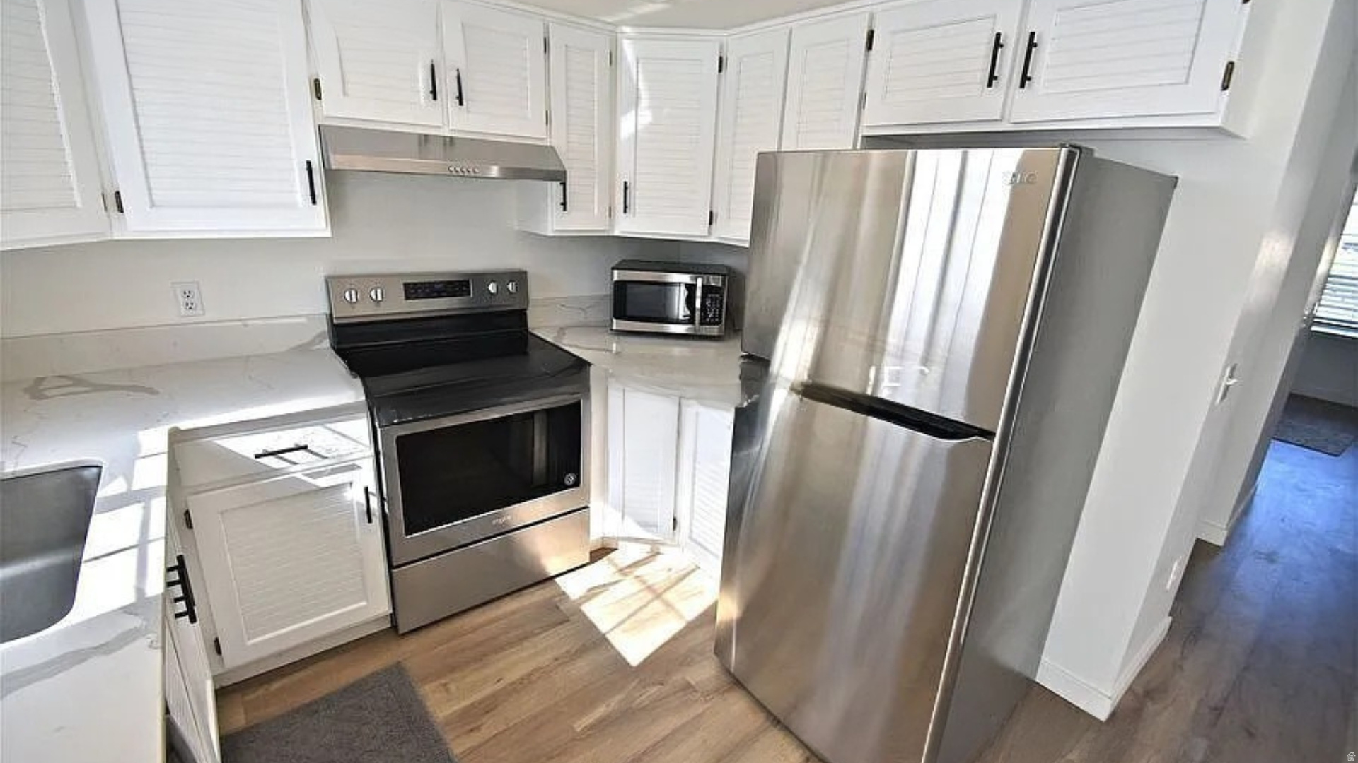 MT OGDEN PK TOWNHOME - Residential