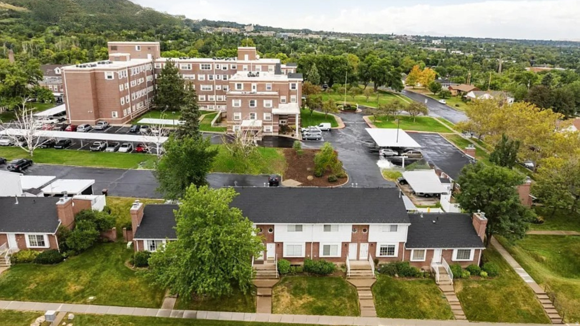 MT OGDEN PK TOWNHOME - Residential