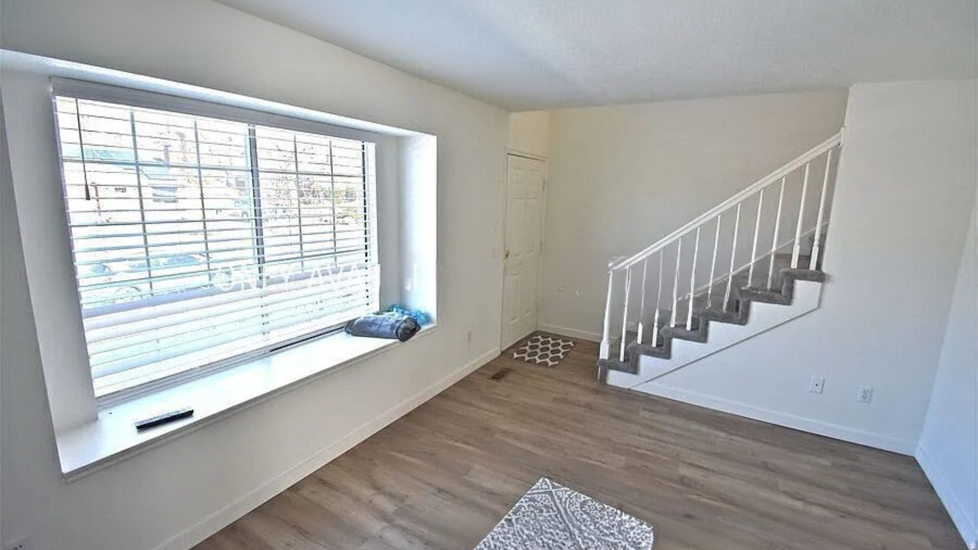 MT OGDEN PK TOWNHOME - Residential