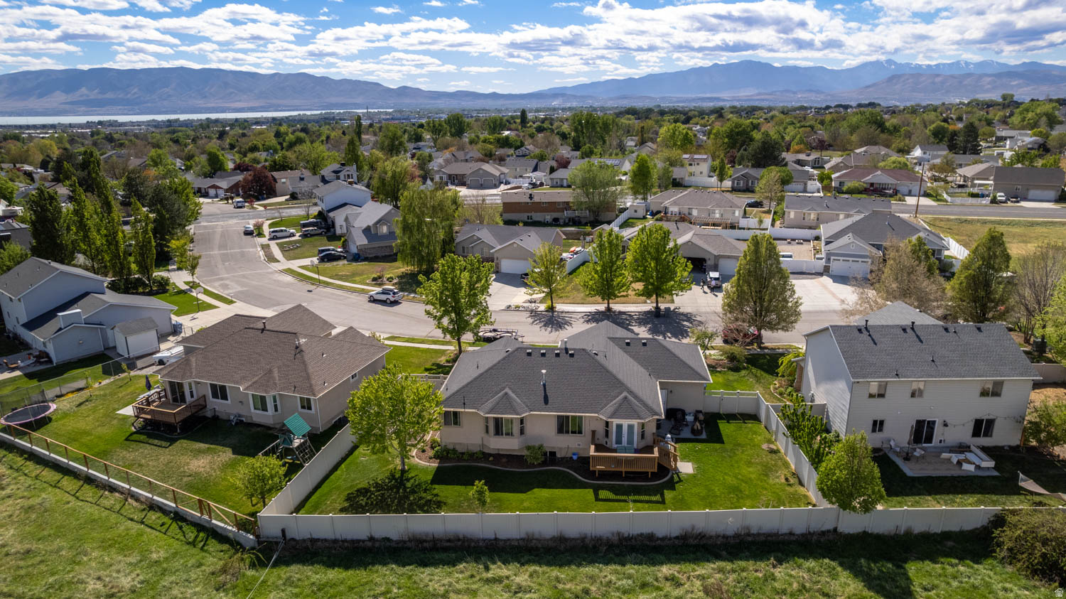 OLD FARM ESTATES - Residential