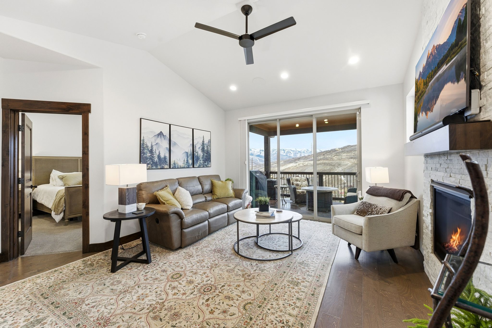 BLACK ROCK RIDGE - Residential